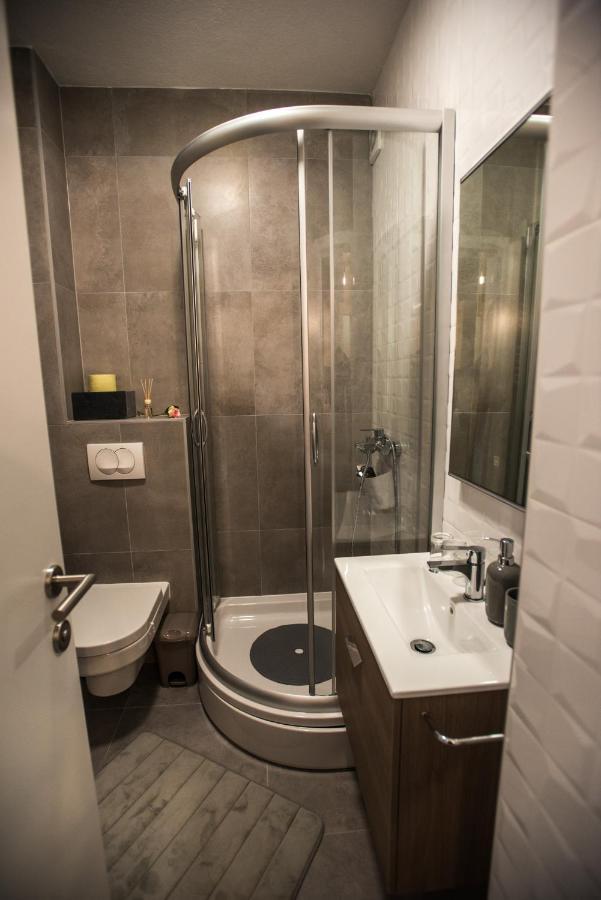 Studio Apartman Dakovo In Buitenkant foto