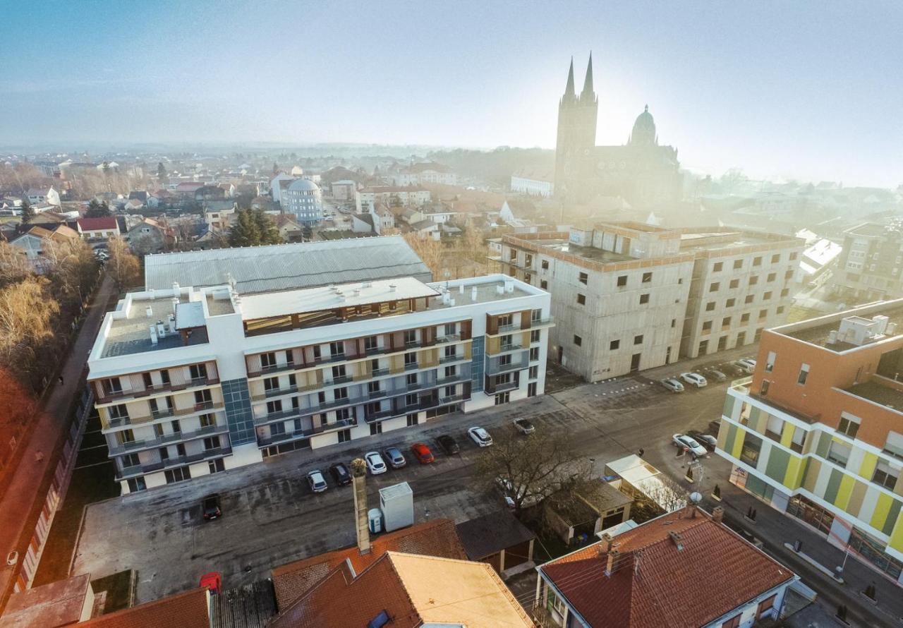 Studio Apartman Dakovo In Buitenkant foto