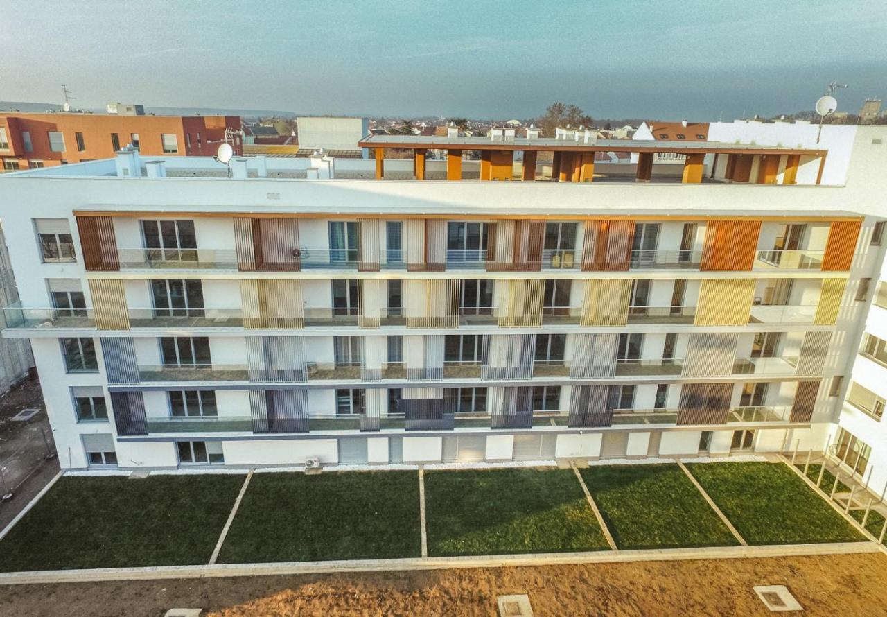 Studio Apartman Dakovo In Buitenkant foto